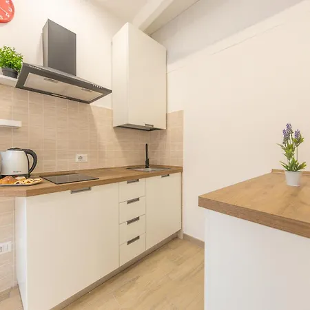 Apartment Aura 18